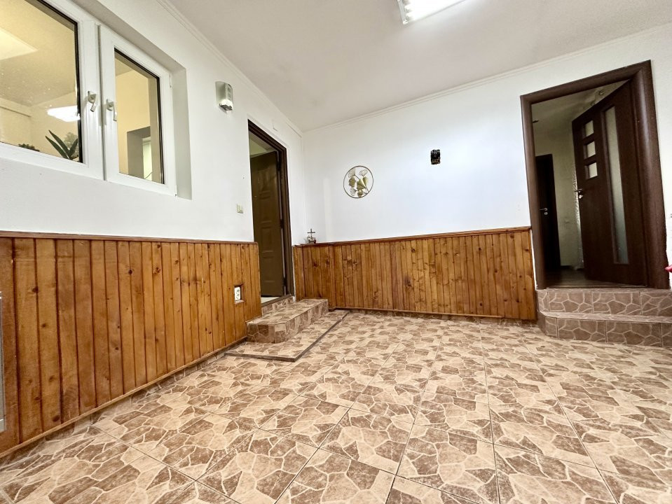 Oportunitate achiziție apartament 5 camere in vila P+1 