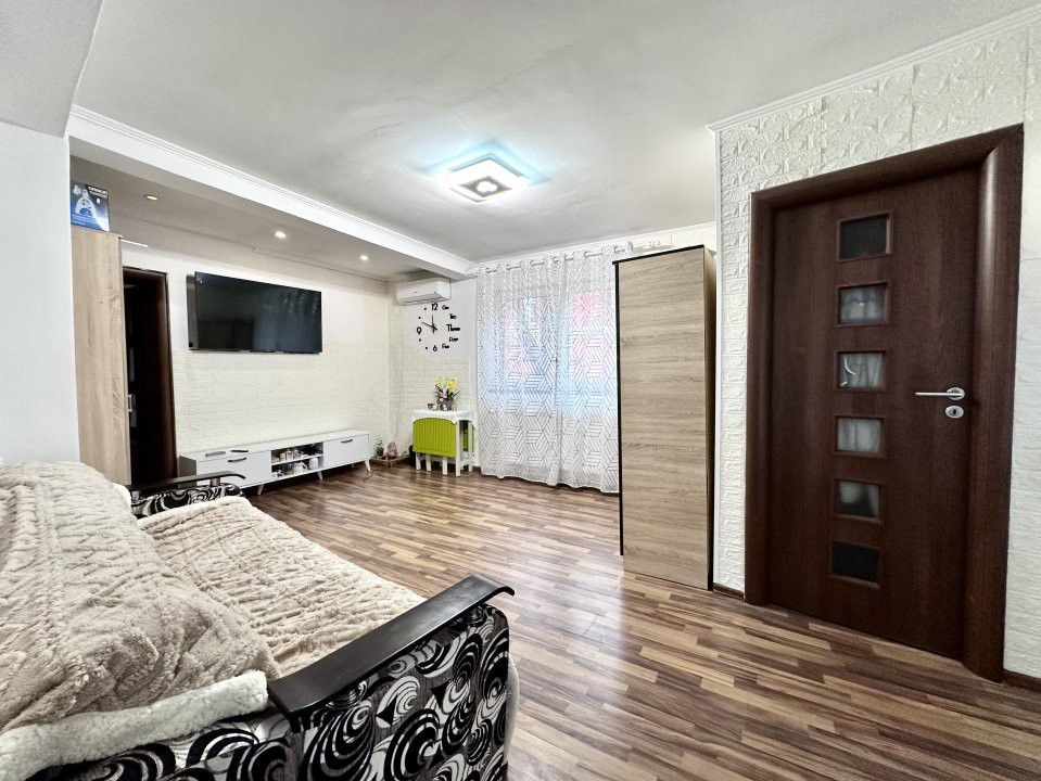 Oportunitate achiziție apartament 5 camere in vila P+1 