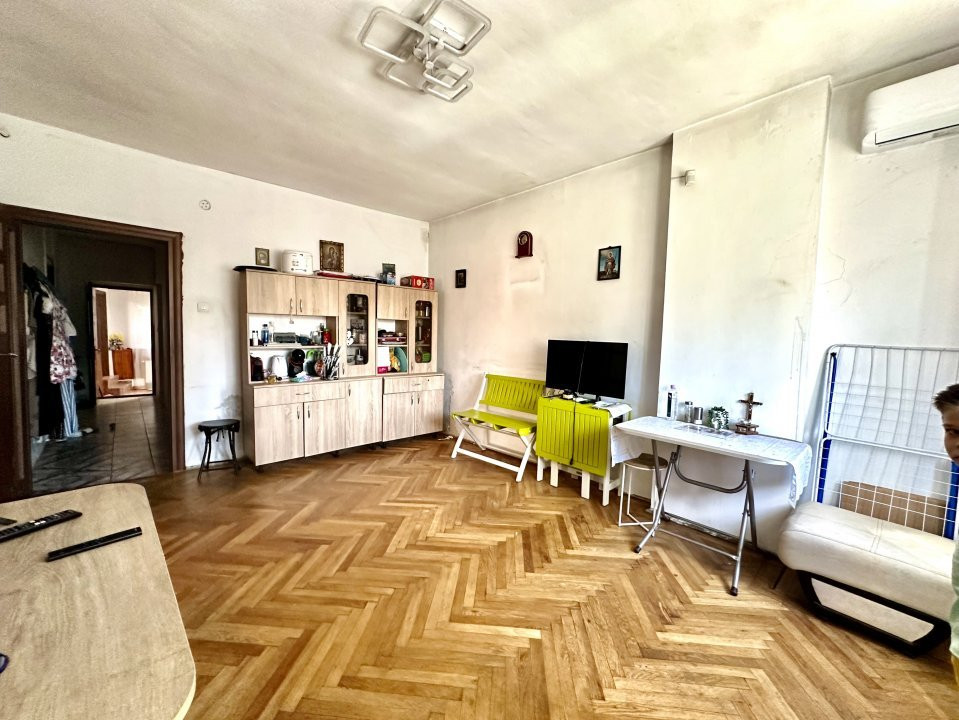 Oportunitate achiziție apartament 5 camere in vila P+1 