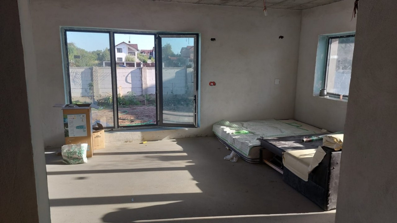 Prelungirea Ghencea - Alexandriei, vila 12 camere, pentru locuit/birouri