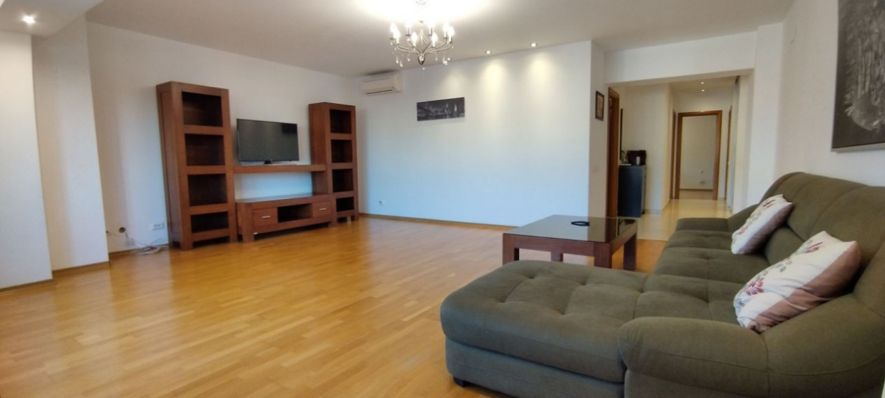Apartament lux 3 camere+parcare Unirii-Alba Iulia