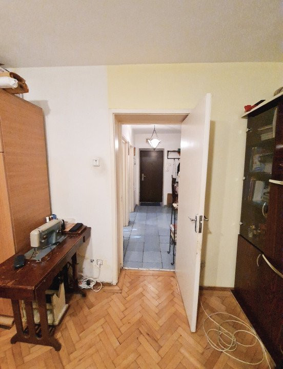 Garsoniera de Vanzare in zona Pajura