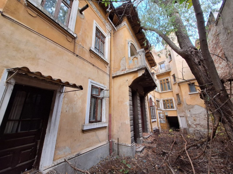 Proprietate Prestigioasa 700 mp - 344 mp teren  Pache - Ferdinand Matei Voievod