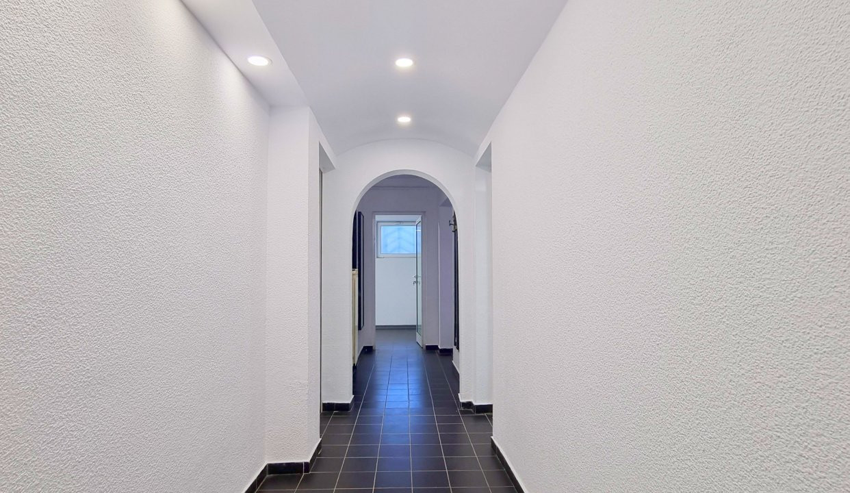 Apartament decomandat in Cotroceni, demisol cu 4 camere in suprafata de 82,73mp!