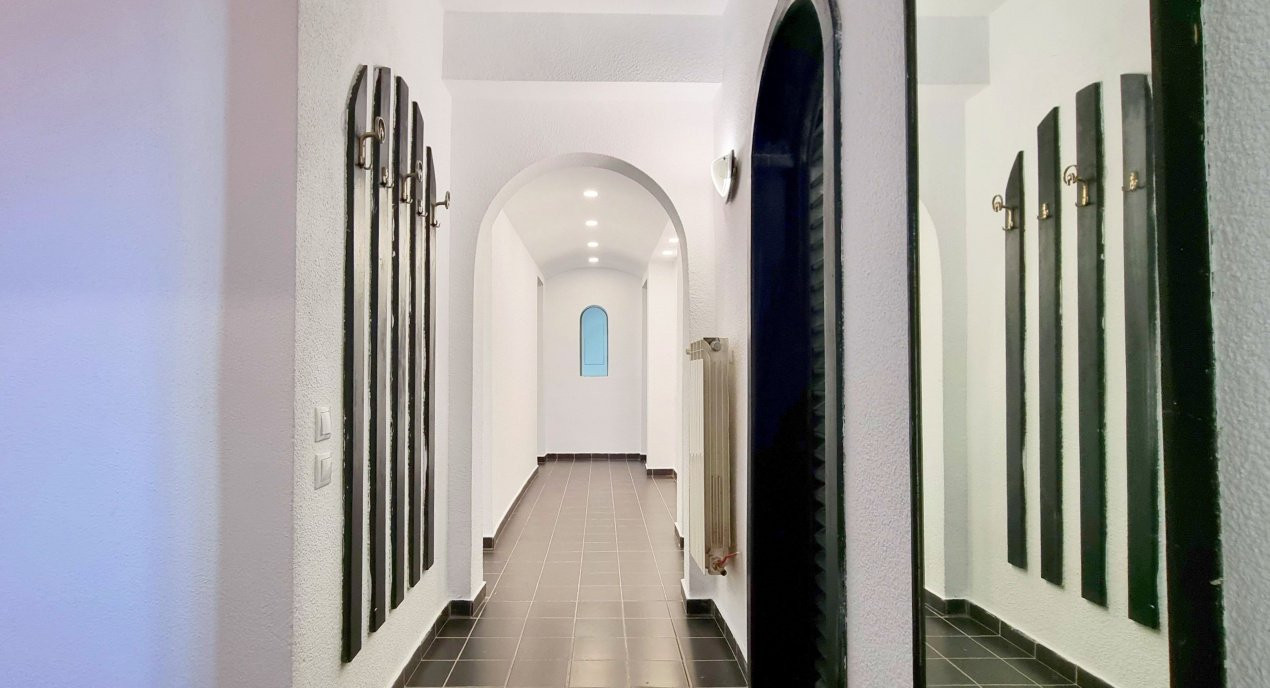 Apartament decomandat in Cotroceni, demisol cu 4 camere in suprafata de 82,73mp!