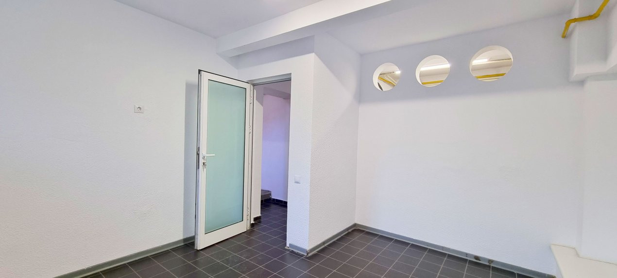 Apartament decomandat in Cotroceni, demisol cu 4 camere in suprafata de 82,73mp!
