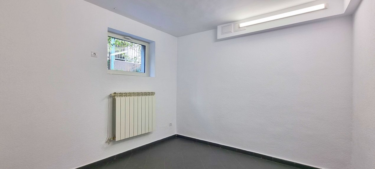 Apartament decomandat in Cotroceni, demisol cu 4 camere in suprafata de 82,73mp!