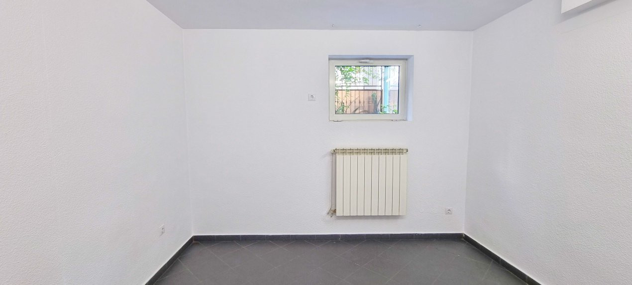 Apartament decomandat in Cotroceni, demisol cu 4 camere in suprafata de 82,73mp!