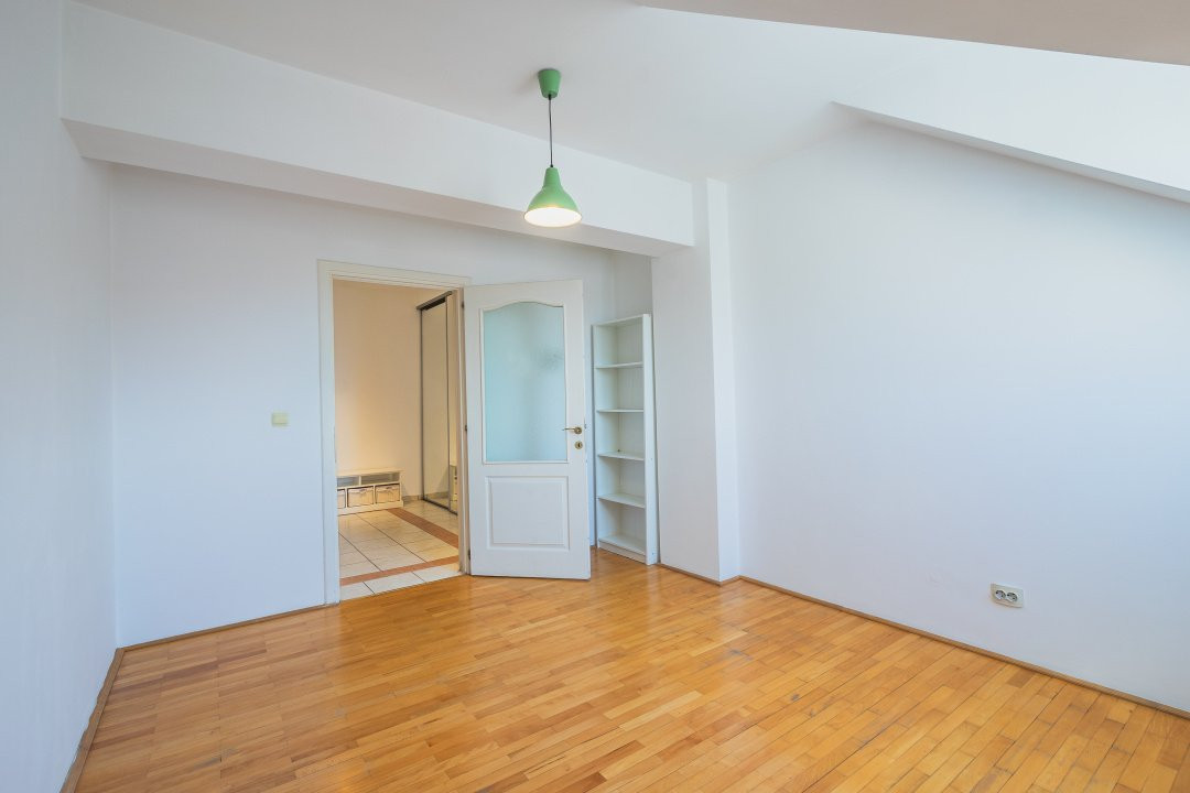 Apartament de vânzare cu 2 camere - Cartierul Ștrand - Priveliște la munți