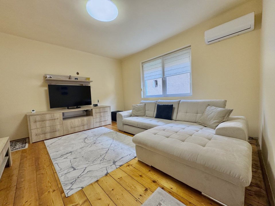 Apartament la casa – 4 camere + demisol util + curte și garaj Sibiu