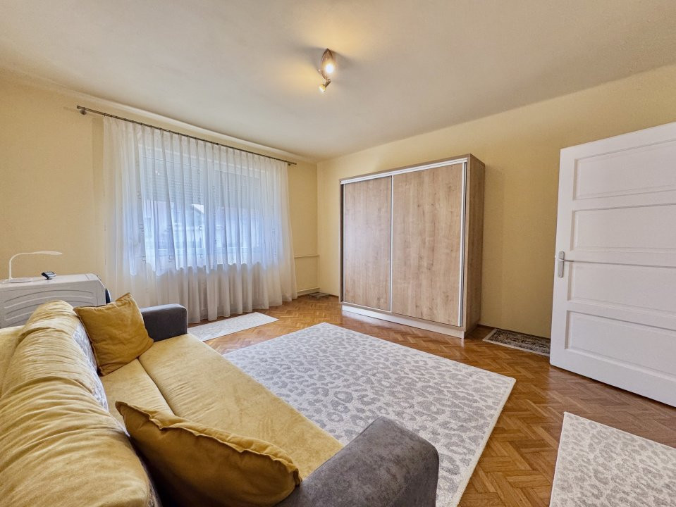 Apartament la casa – 4 camere + demisol util + curte și garaj Sibiu