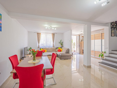 Casă 4 camere, 188 mp curte - Cartier Guşteriţa, Sibiu