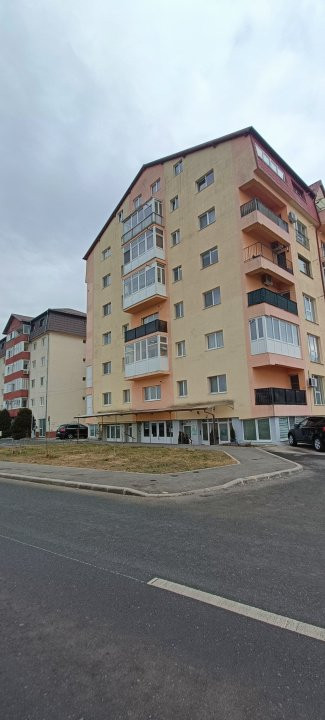 De Vânzare – Apartament amenajat la demisol înalt, Cartierul Ștrand, Sibiu