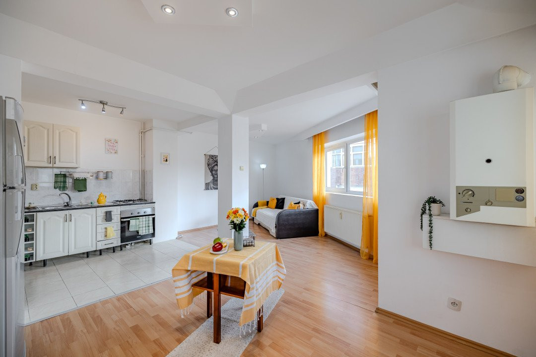 Oferta actualizata - Apartament decomandat, 3 camere, 68 m², Strand 2