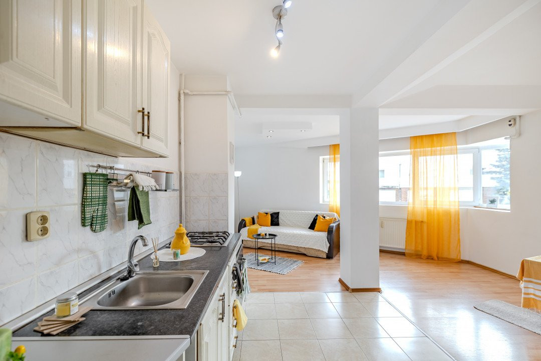 Oferta actualizata - Apartament decomandat, 3 camere, 68 m², Strand 2