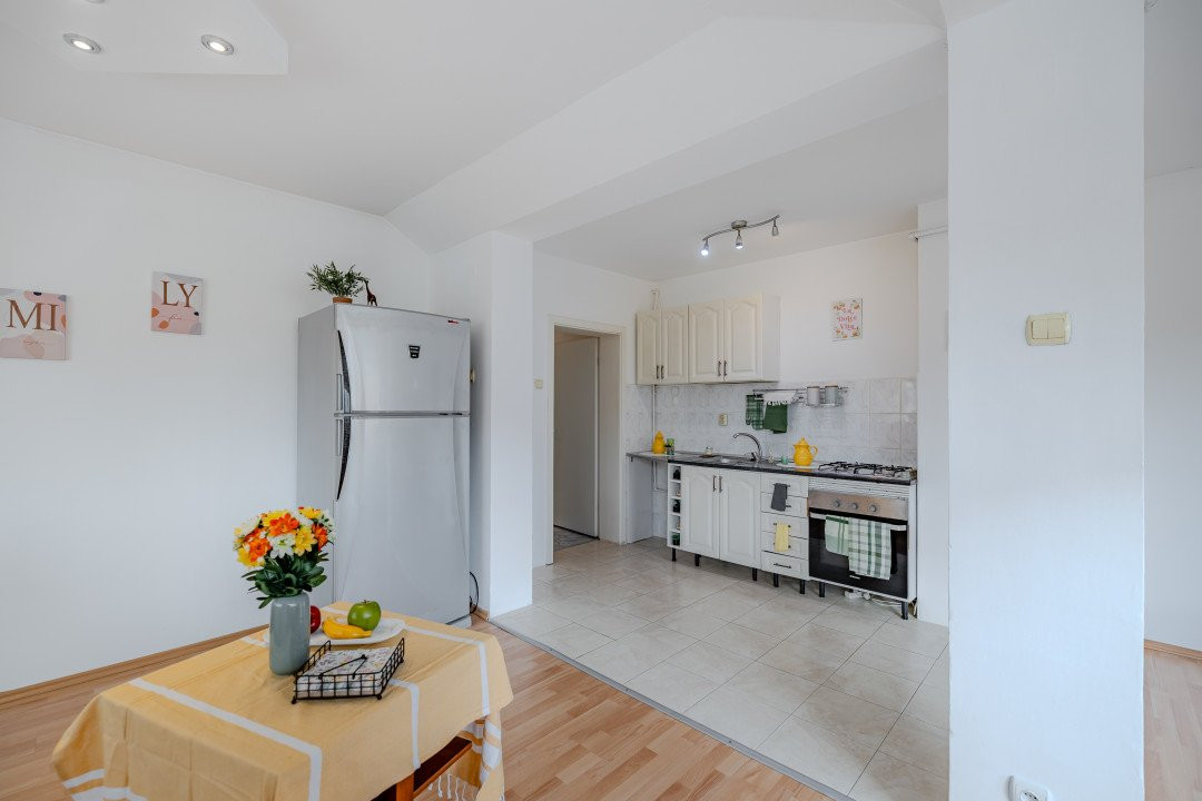 Oferta actualizata - Apartament decomandat, 3 camere, 68 m², Strand 2