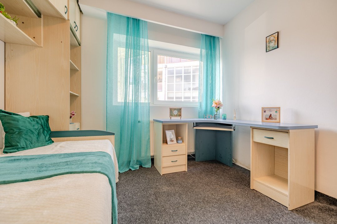 Oferta actualizata - Apartament decomandat, 3 camere, 68 m², Strand 2