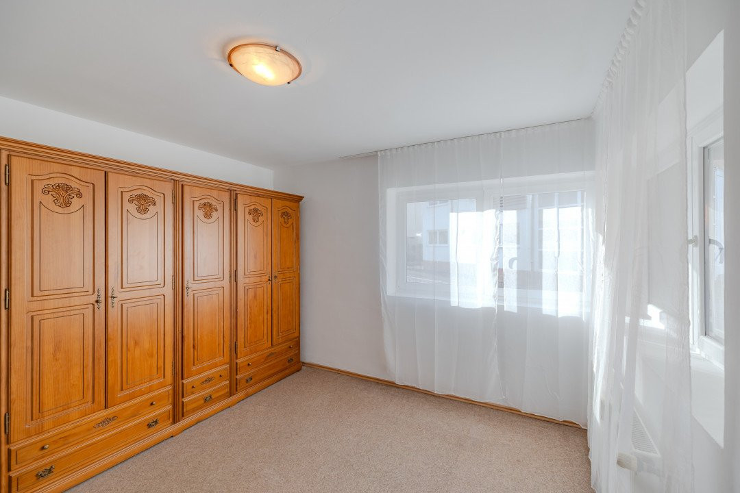 Oferta actualizata - Apartament decomandat, 3 camere, 68 m², Strand 2