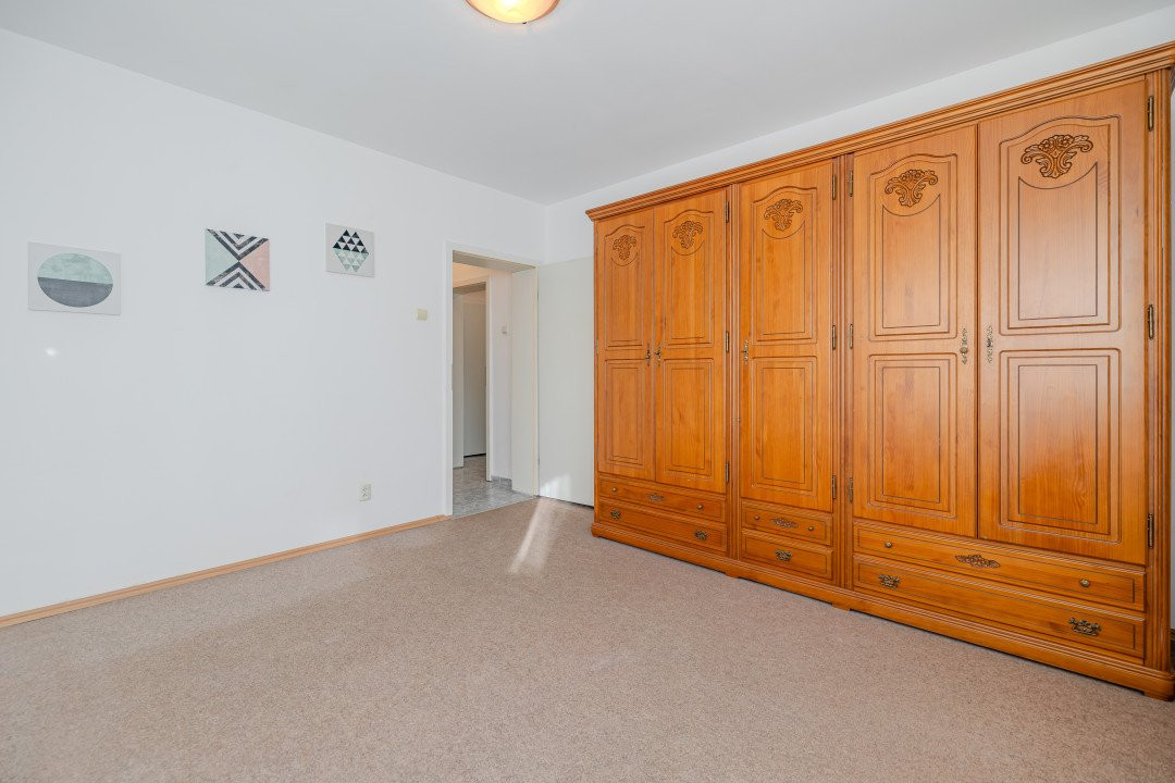 Oferta actualizata - Apartament decomandat, 3 camere, 68 m², Strand 2