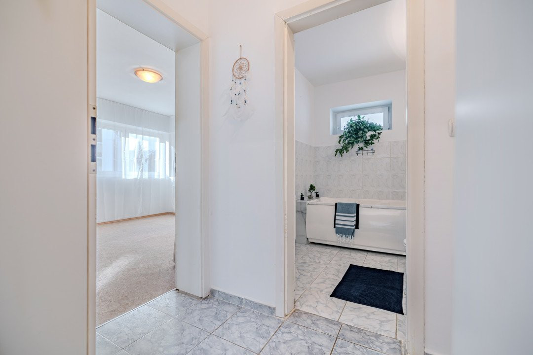 Oferta actualizata - Apartament decomandat, 3 camere, 68 m², Strand 2