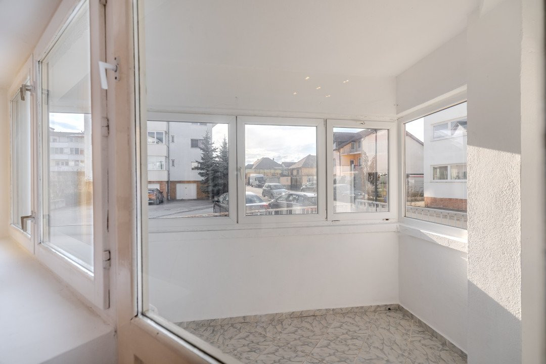 Oferta actualizata - Apartament decomandat, 3 camere, 68 m², Strand 2