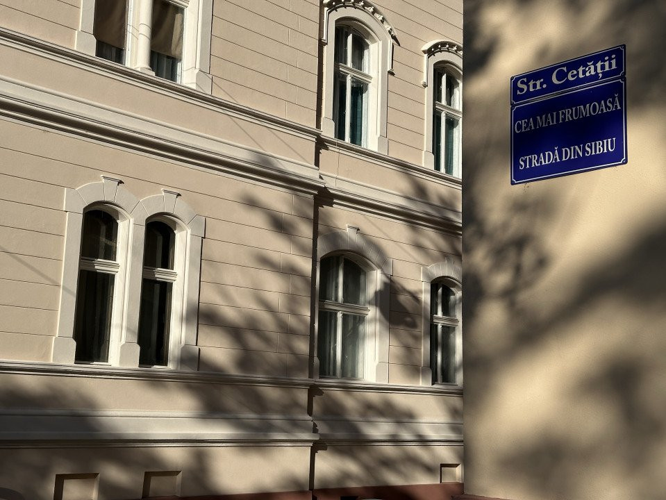 Apartament 4 camere, Cetatii
