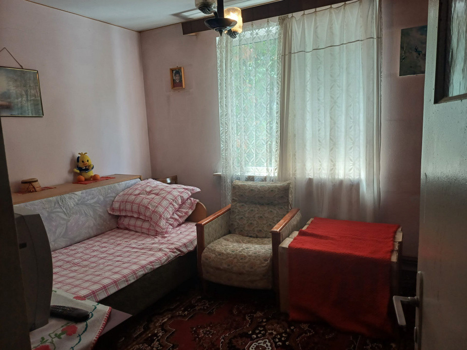  Vanzare apartament 2 camere Central, etaj 2