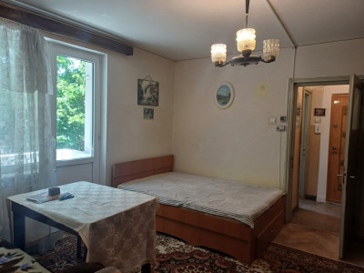  Vanzare apartament 2 camere Central, etaj 2