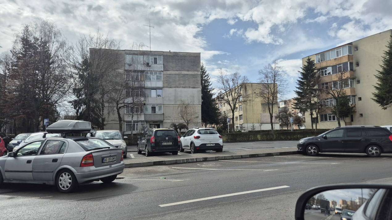 Apartament 4 camere Trivale | decomandat | etajul 2