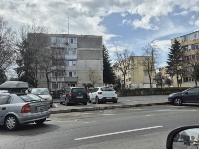 Apartament 4 camere Trivale | decomandat | etajul 2