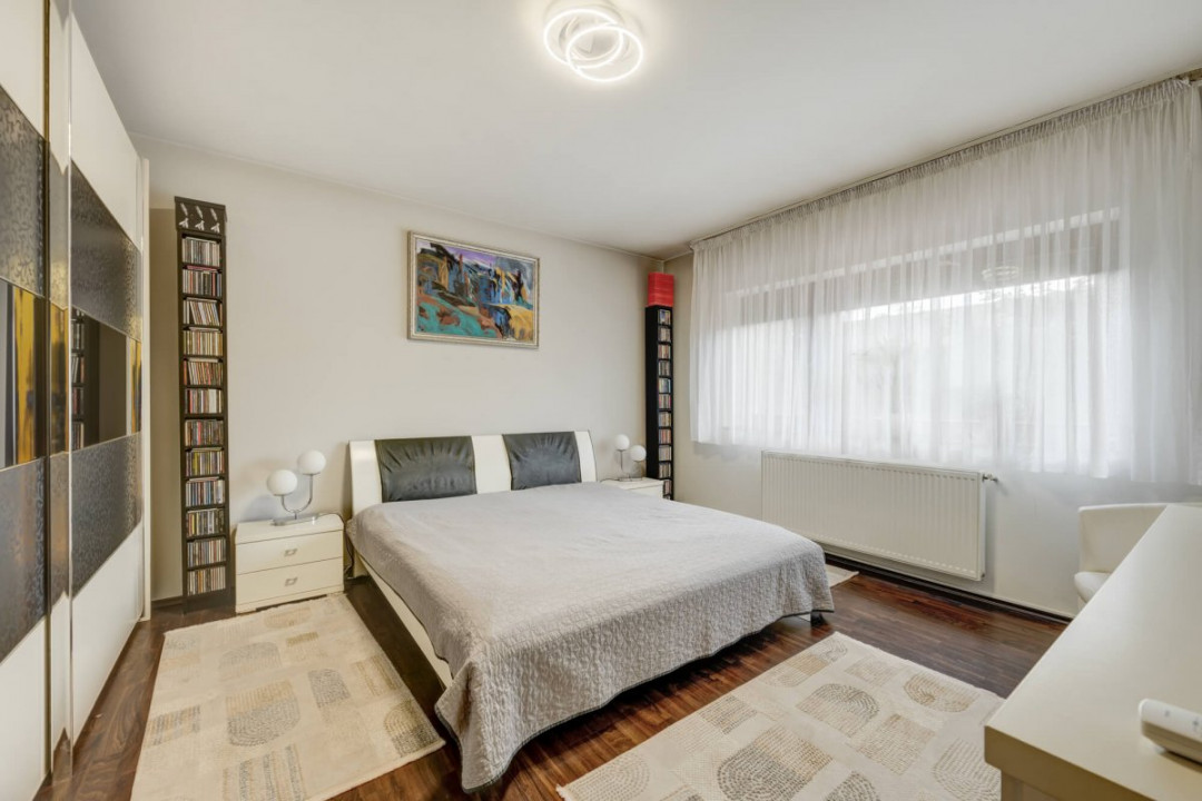 Casă eficientă, cu garaj, într-un complex liniștit – poziție excelentă