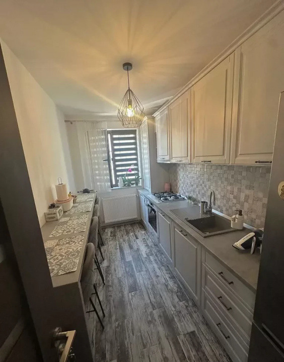 De vânzare | Apartament 3 camere, Etaj 1 | Zona Trivale, lângă pădure