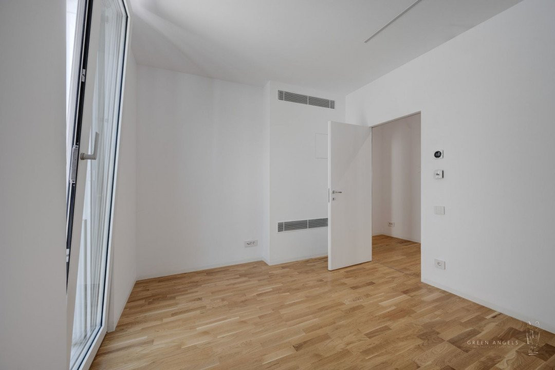 Apartament cu 3 camere de vânzare in zona Unirii – Orleanu 6A by Radu Teaca