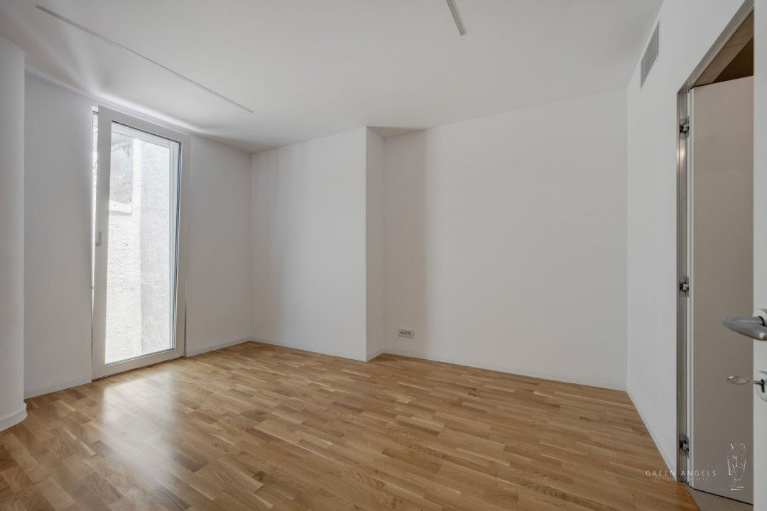 Apartament cu 3 camere de vânzare in zona Unirii – Orleanu 6A by Radu Teaca