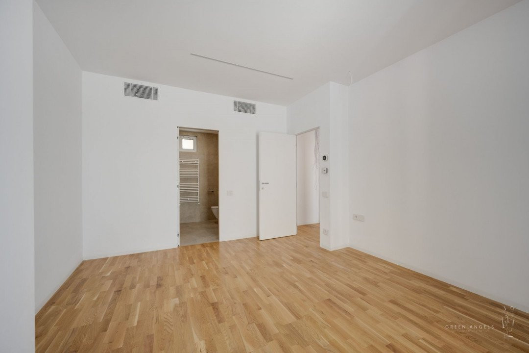 Apartament cu 3 camere de vânzare in zona Unirii – Orleanu 6A by Radu Teaca
