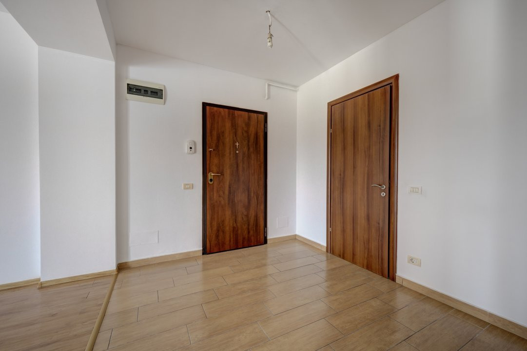 Vanzare apartament 3 camere cu priveliste panoramica superba 
