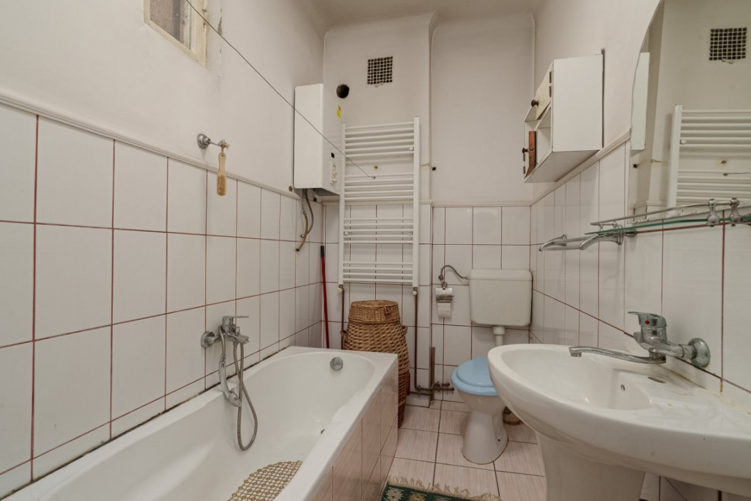 Casă individuală cu 2 corpuri, curte proprie, 253mp teren, zona Sălaj