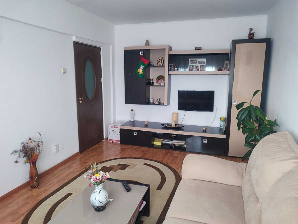 Apartament 2 camere in Trivale | mobilat si cu BOXA |  Persoana Fizica