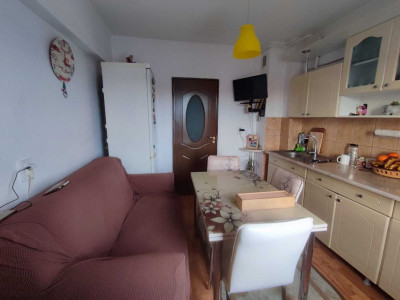 Apartament 2 camere in Trivale | mobilat si cu BOXA |  Persoana Fizica