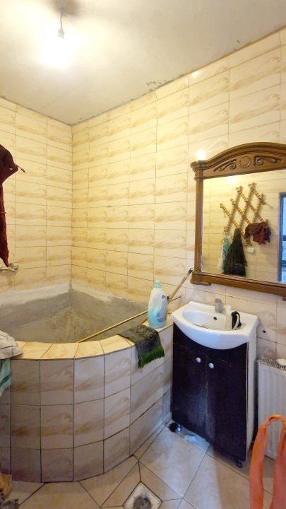 Casa în zona Andronache – 120 mp utili, 5 camere, curte liberă de 30 mp