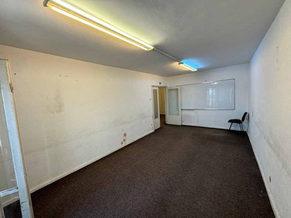 Apartament deosebit - vânzare 5 camere Bd. Unirii - Fantani