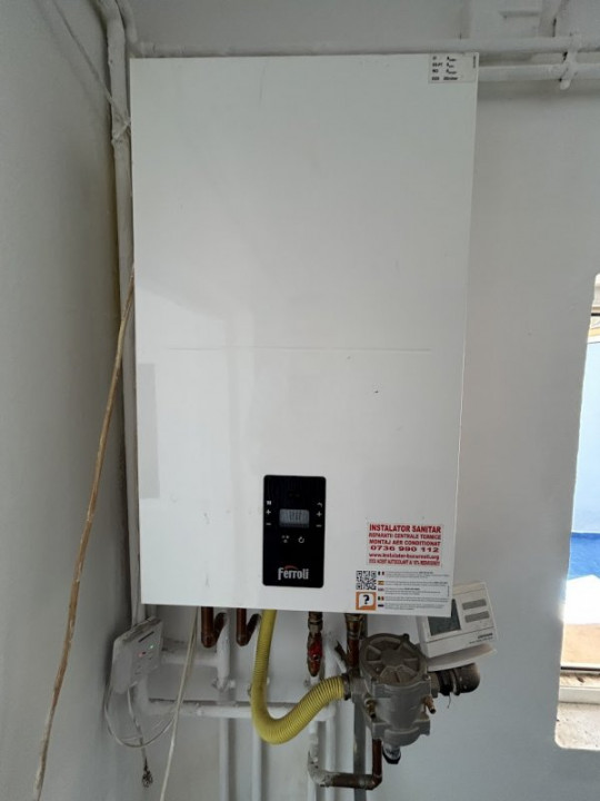 VAND CASA 3 CAM, SINGUR CURTE, APROAPE DE INTRAREA LA SPITALUL FUNDENI, 