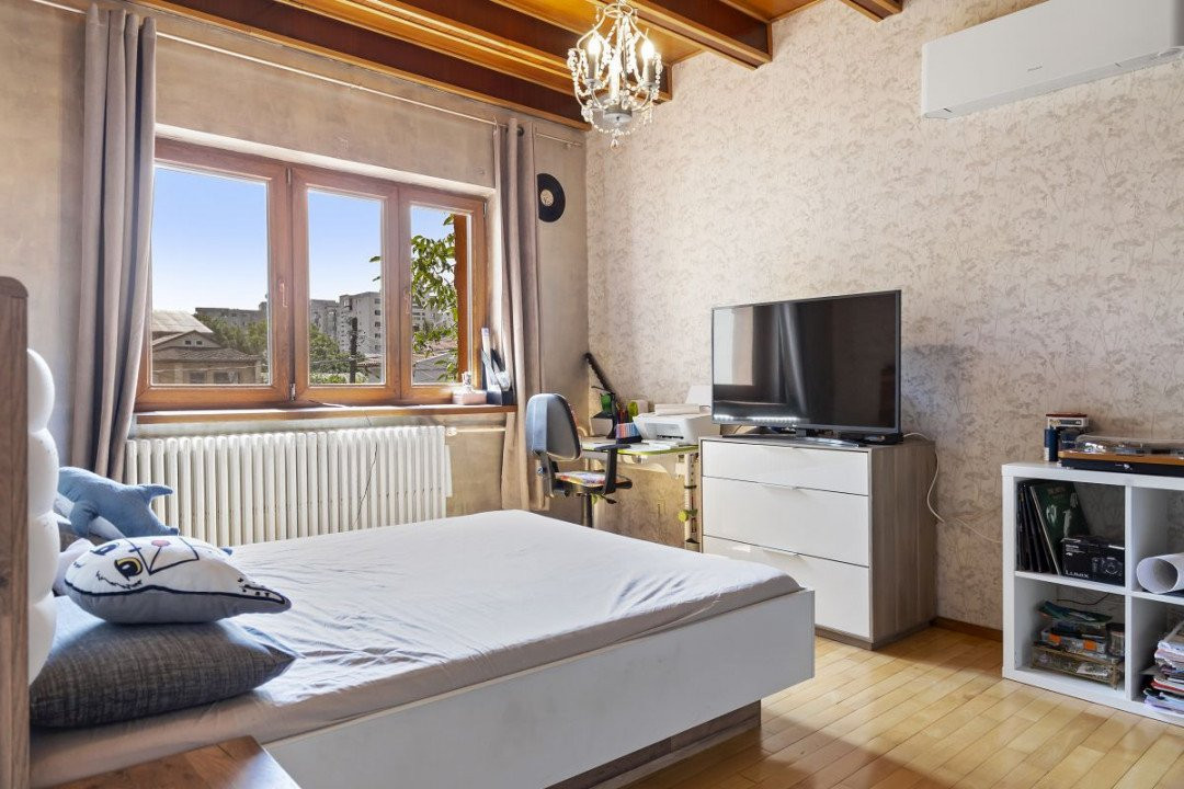 Casa versatila Banu Manta | 12 camere | Curte individuala | 4 locuri de parcare