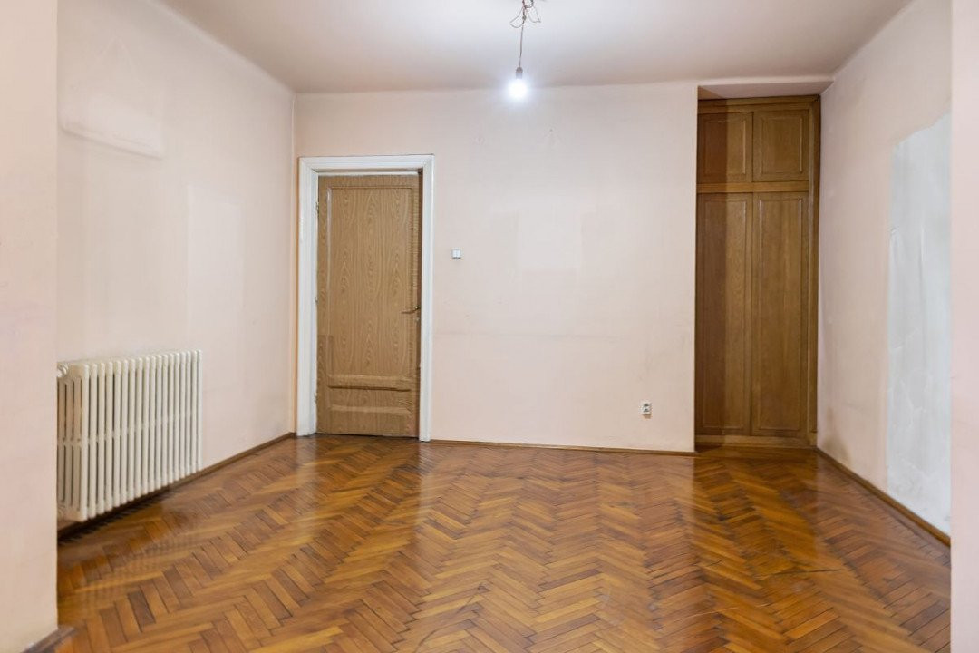 Casa versatila Banu Manta | 12 camere | Curte individuala | 4 locuri de parcare