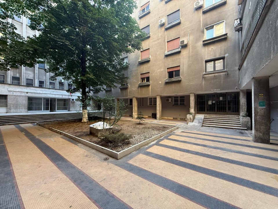 Investitie 2 garsoniere, 1 apt 2 camere pe Calea Victoriei – Pta Amzei Bloc Aro