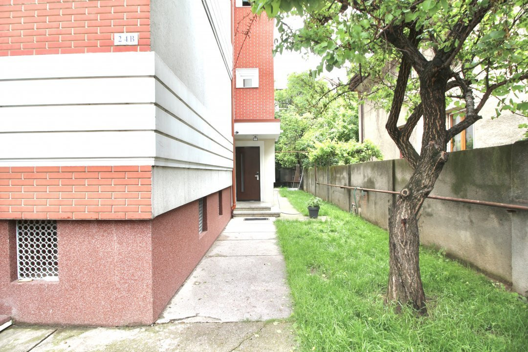 TELEVIZIUNE-STRADA ZAMBACCIAN, APARTAMENT 4 CAMERE IN VILA, 134 MP!