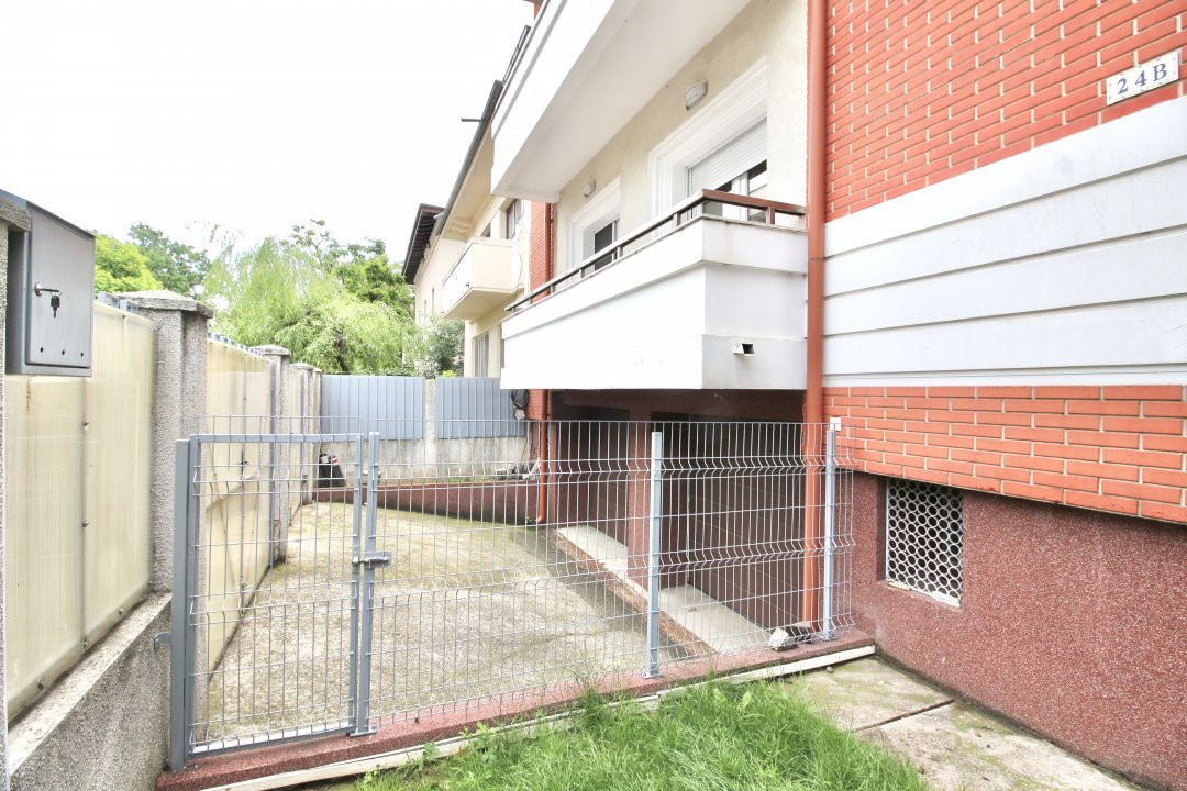 TELEVIZIUNE-STRADA ZAMBACCIAN, APARTAMENT 4 CAMERE IN VILA, 134 MP!