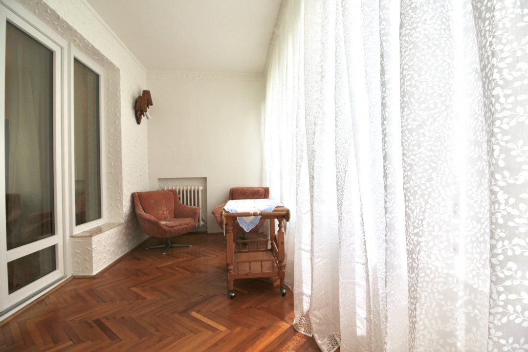 TELEVIZIUNE-STRADA ZAMBACCIAN, APARTAMENT 4 CAMERE IN VILA, 134 MP!