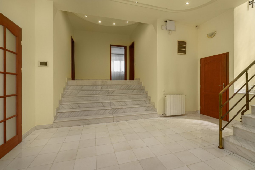 Drumul Taberei - Valea Oltului, casa 9 camere, lot 1158 mp