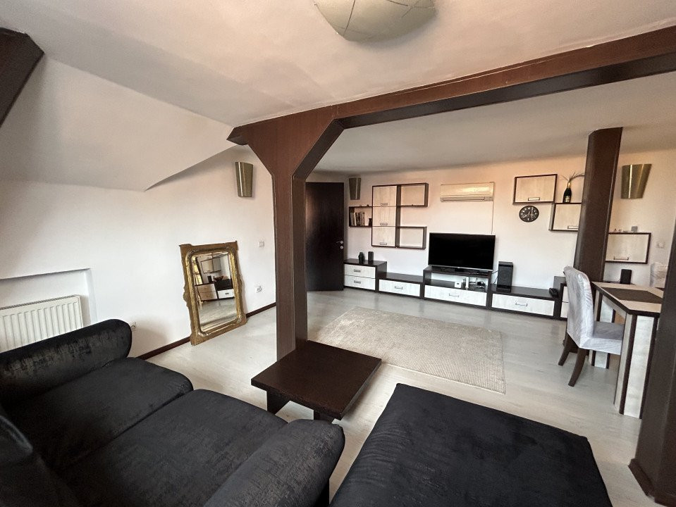 Apartament 6 camere + loft, 200mp in vilă superbă  pe Vasile Lascăr 90